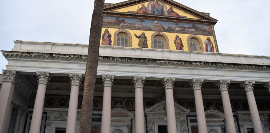 IN ATTESA…………DELL’UDIENZA DAL PAPA